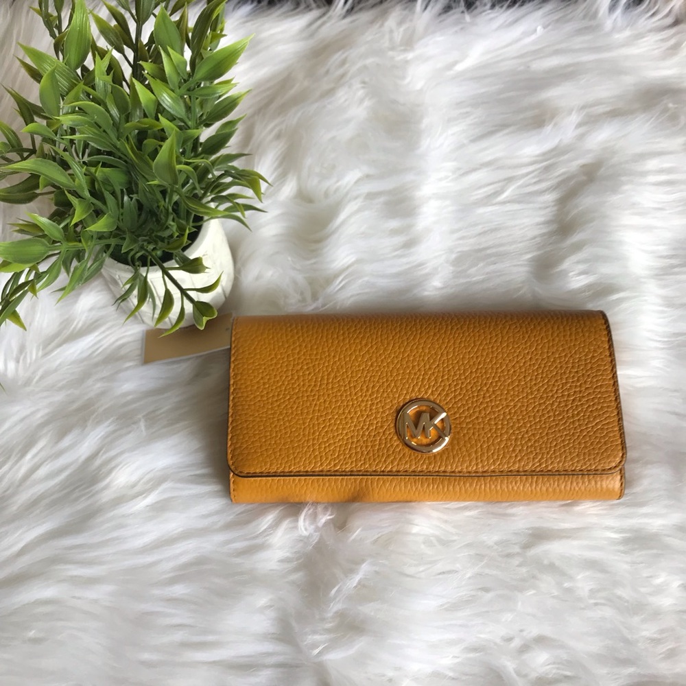 Firm❗️Michael Kors Fulton flap continental wallet - Picture 3 of 5